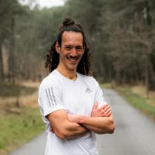 Florian Teatiu smiling, arms crossed